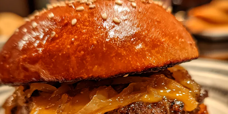 Juicy Onion Cheeseburger